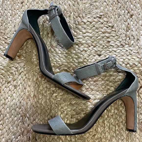 Derek Lam pony grey cow leather hair Sandal Heels Size 9 - Picture 1 of 11